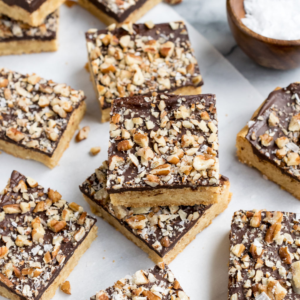 Pecan and Sea Salt Toffee Bars - recipe by Cooks and Kid